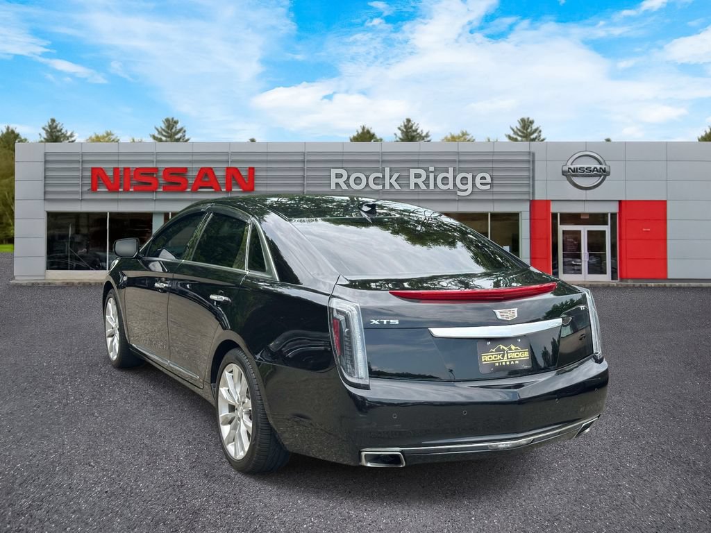 Used 2017 Cadillac XTS Luxury AWD/4WD image 4