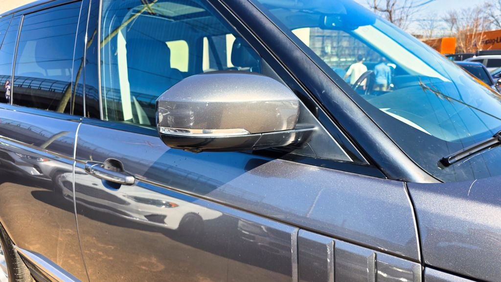 Used 2015 Land Rover Range Rover Supercharged image 54