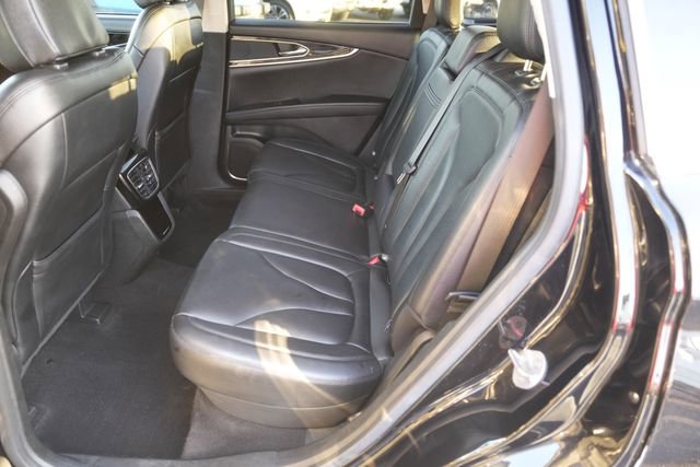 Used 2023 Lincoln Nautilus FWD w/ Premium Package image 12