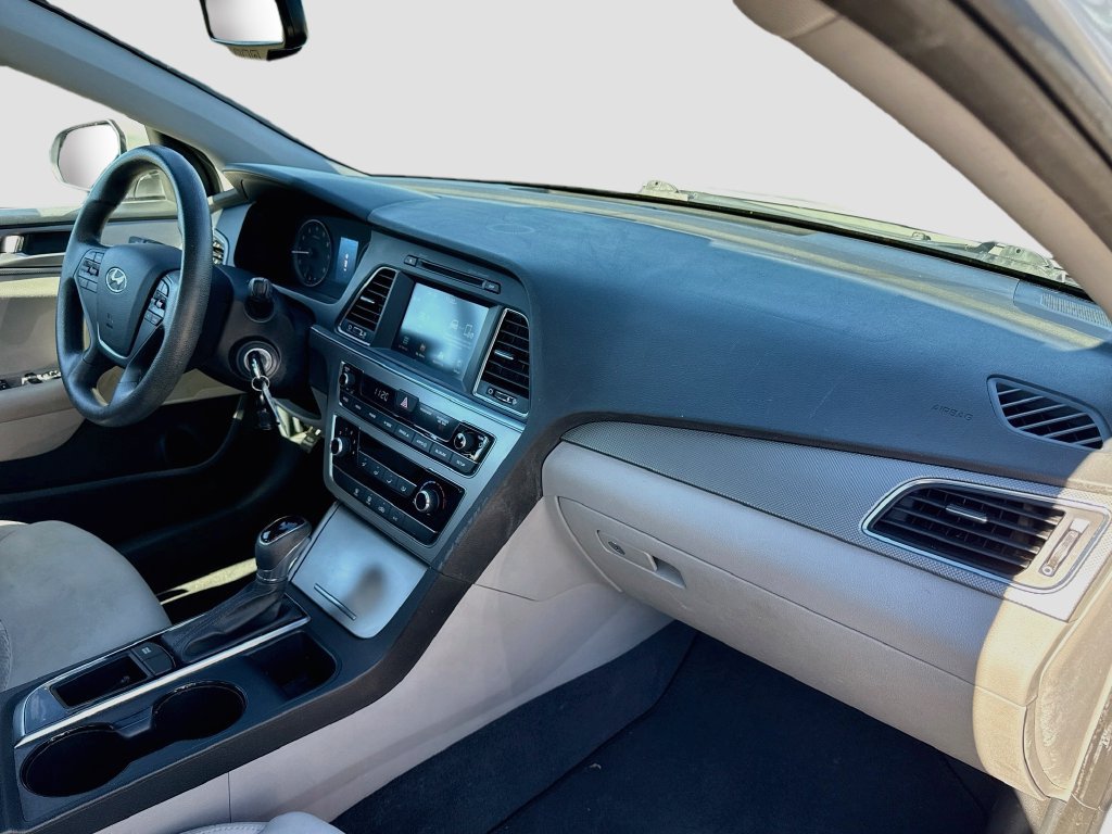 Used 2016 Hyundai Sonata SE FWD image 38