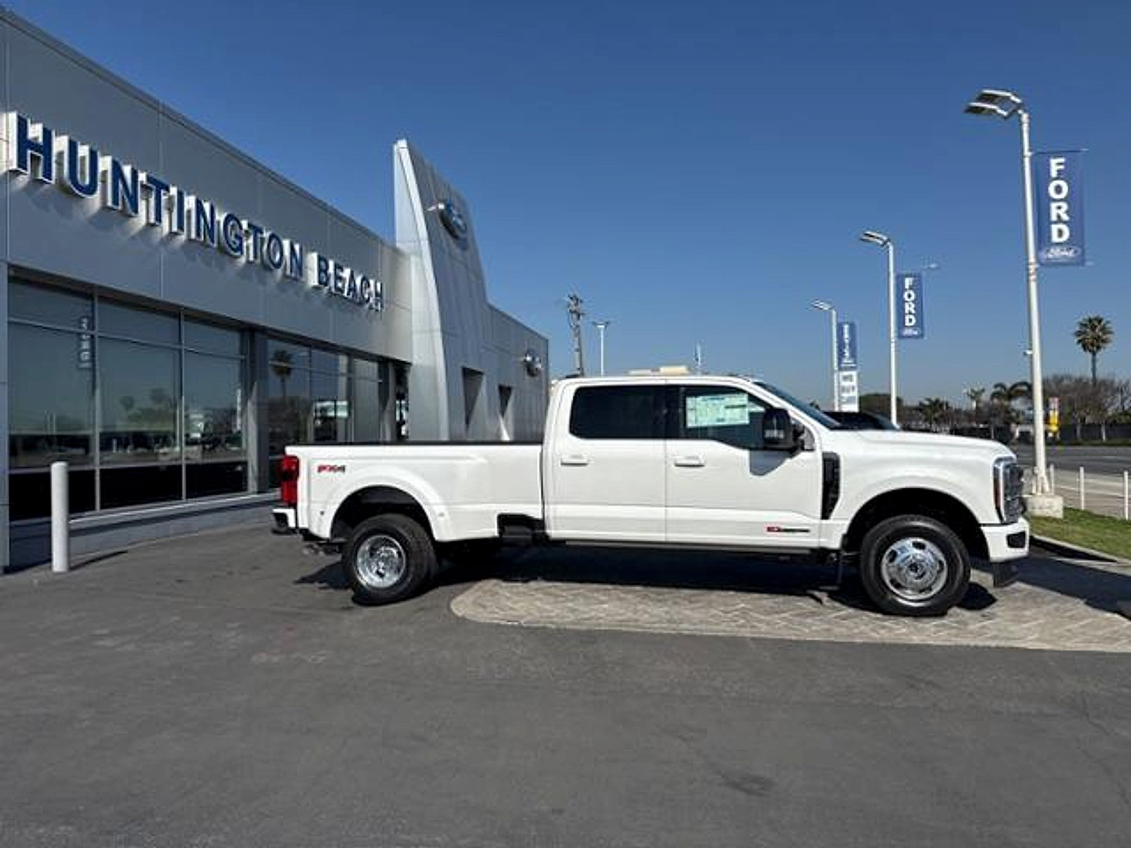 New 2026 Ford F350 Platinum AWD/4WD image 3