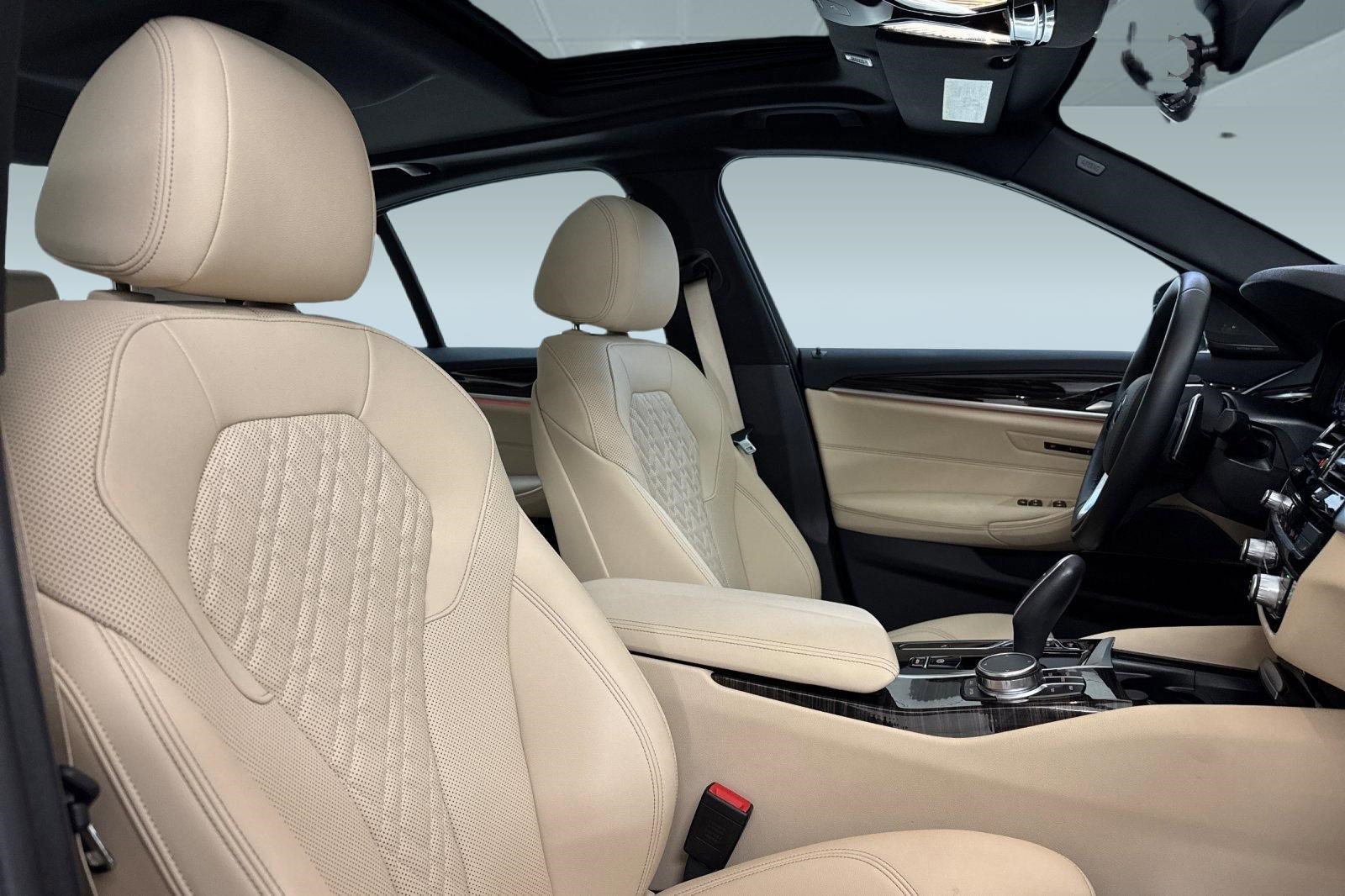 Certified 2023 BMW 530i w/ Premium Package image 32