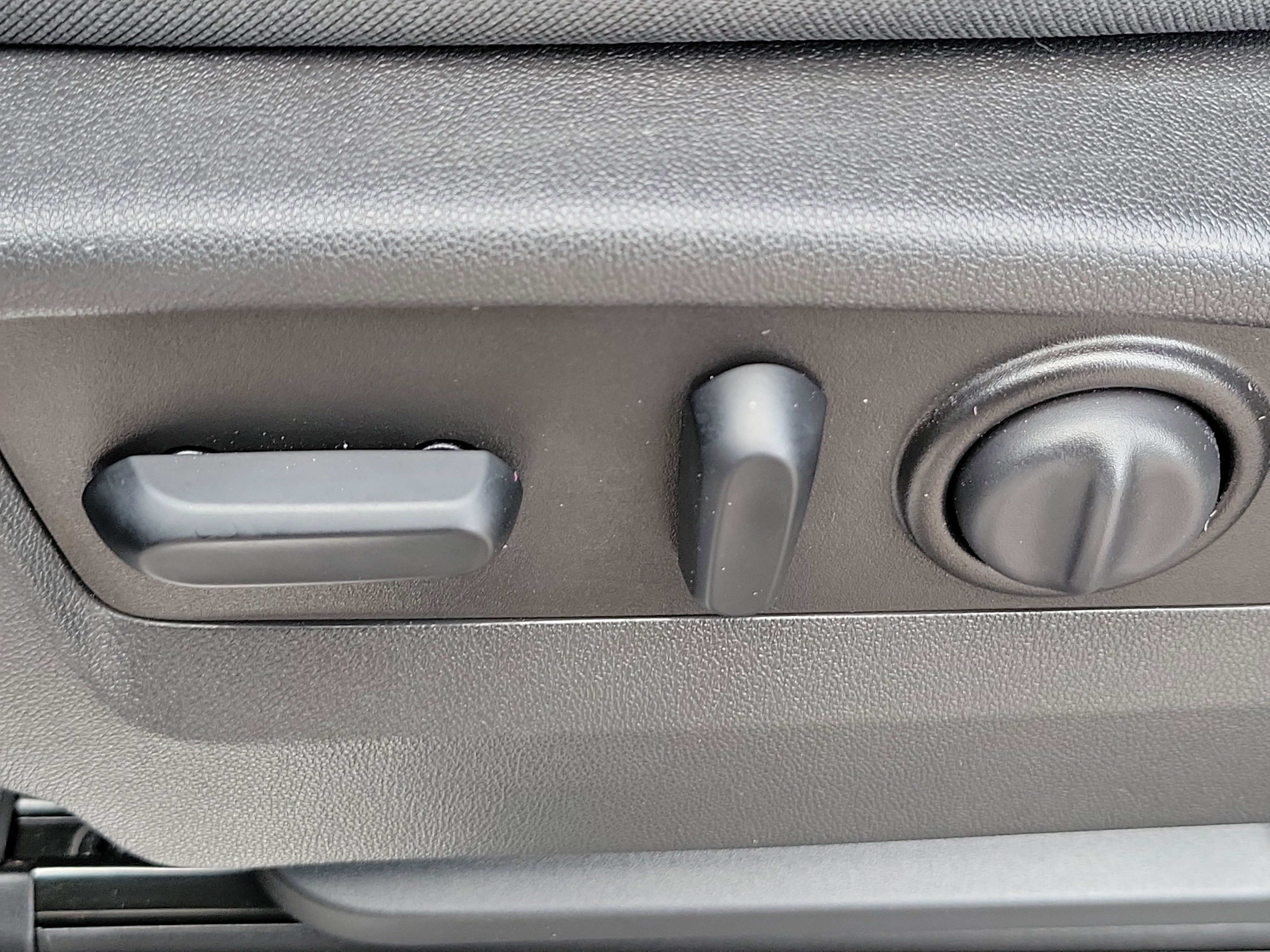 Used 2021 Chevrolet Silverado 1500 RST image 22