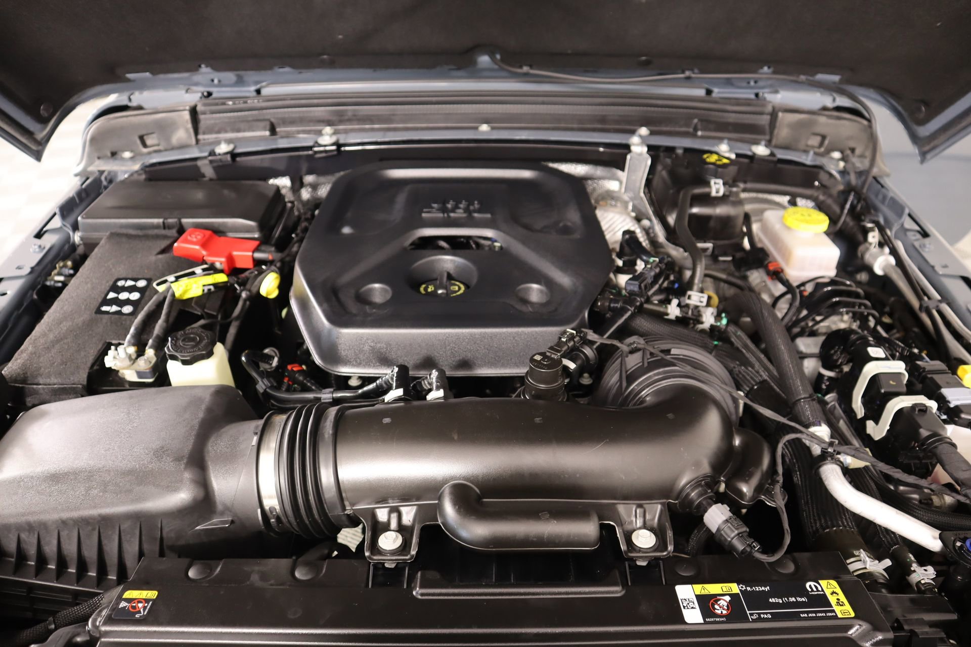 Used 2025 Jeep Wrangler Sport S image 19