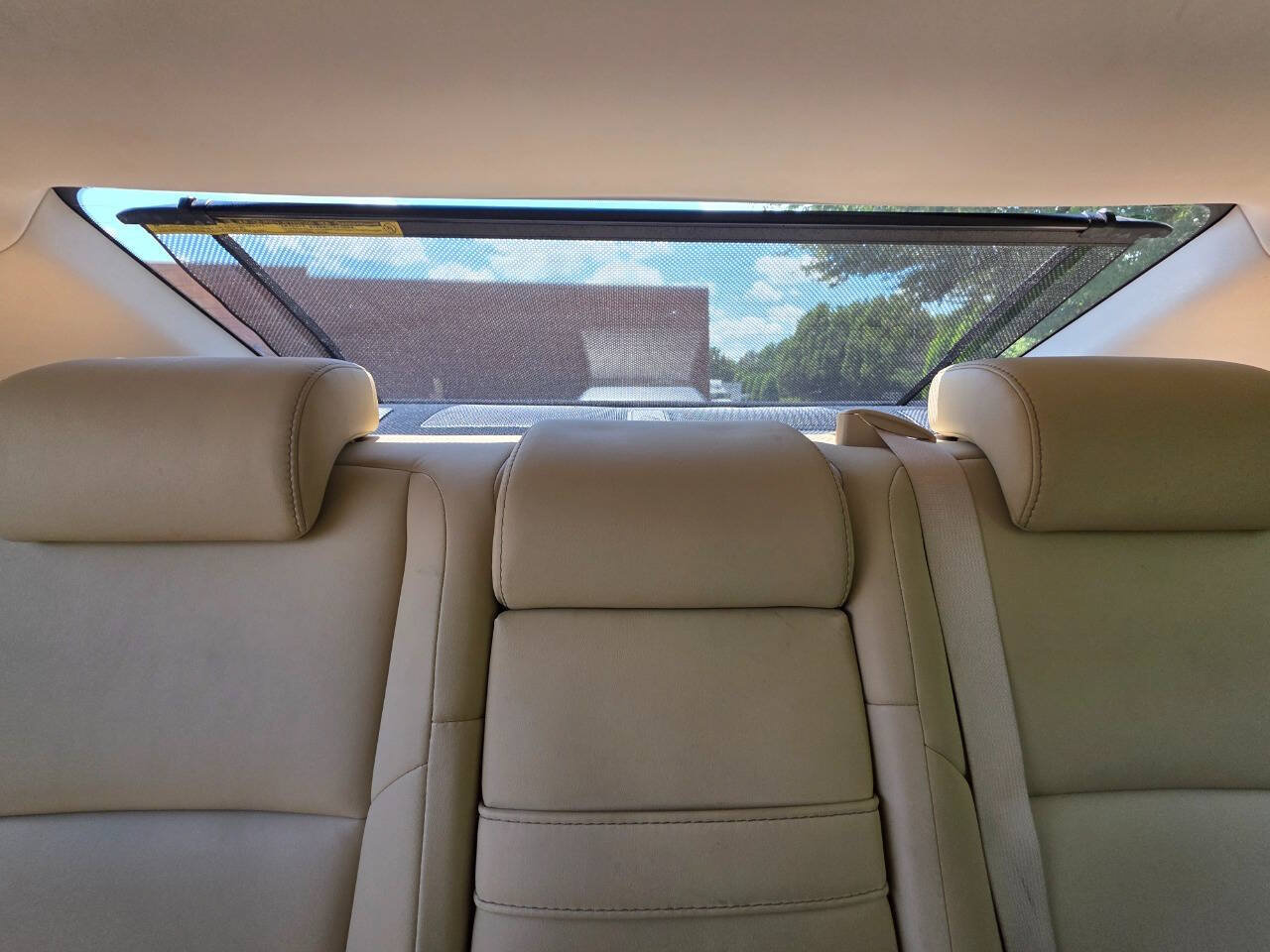 Used 2013 Lexus ES 300h w/ Premium Pkg FWD image 32