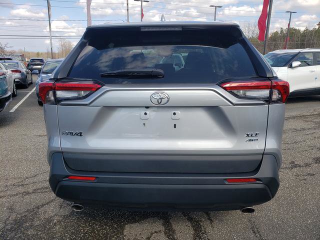 Used 2021 Toyota RAV4 XLE image 4