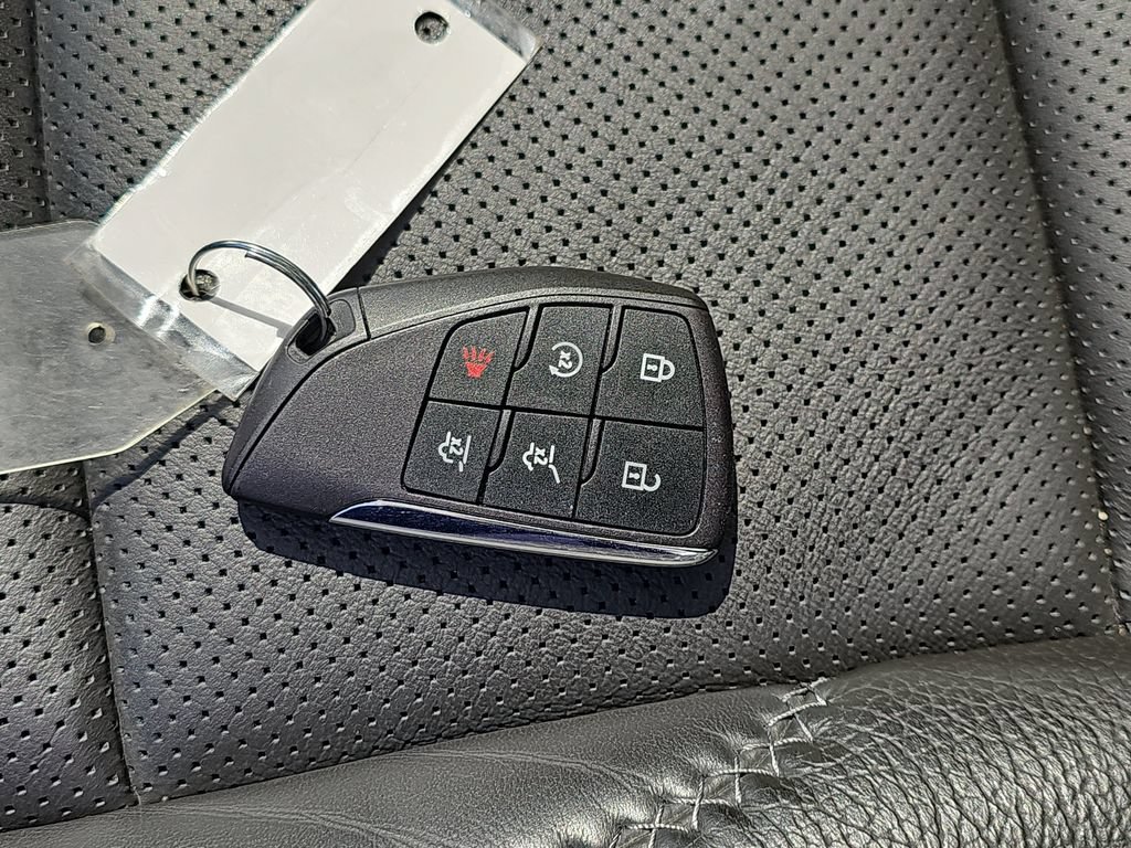 Used 2024 GMC Yukon Denali w/ Advanced Technology Package AWD/4WD image 43