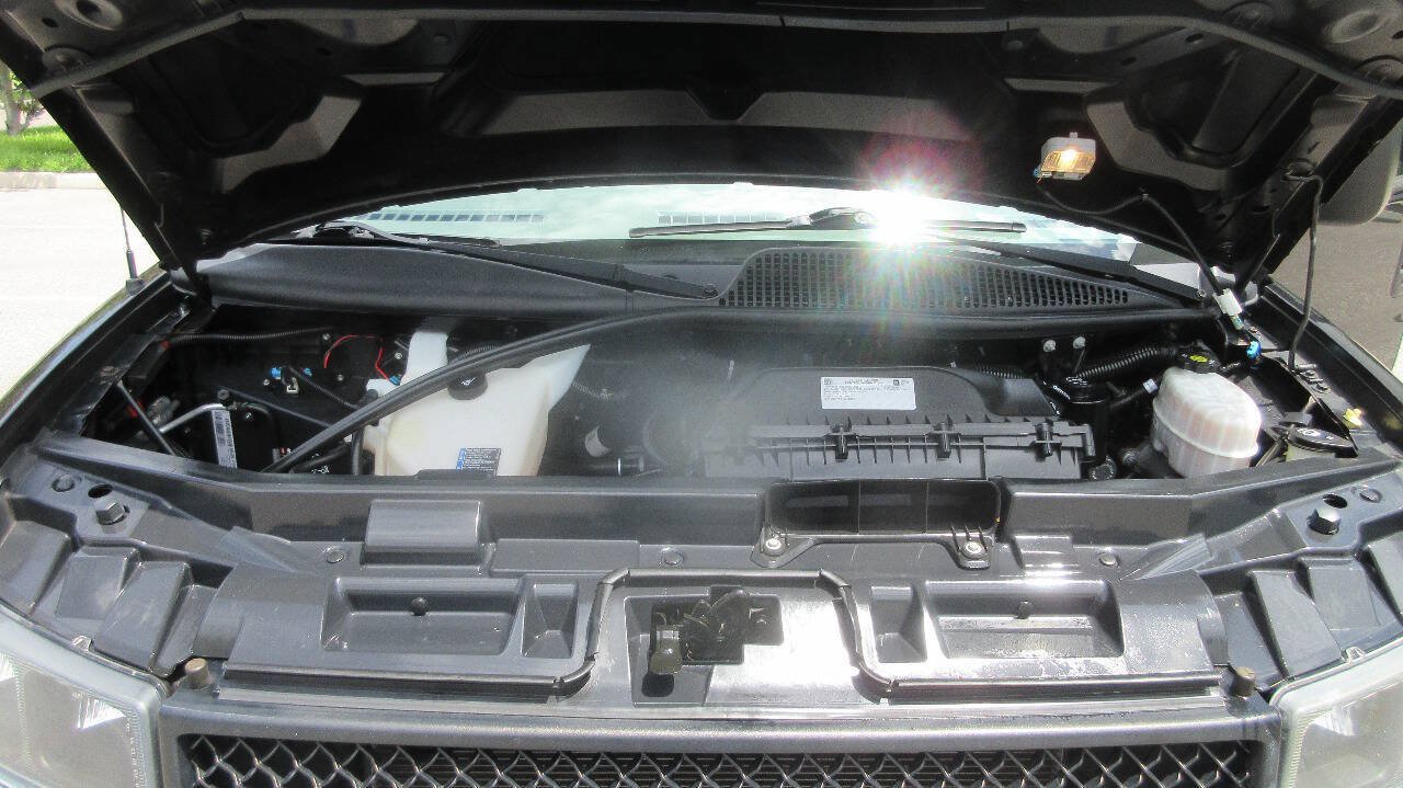 Used 2019 Chevrolet Express 2500 w/ Driver Convenience Package RWD image 33