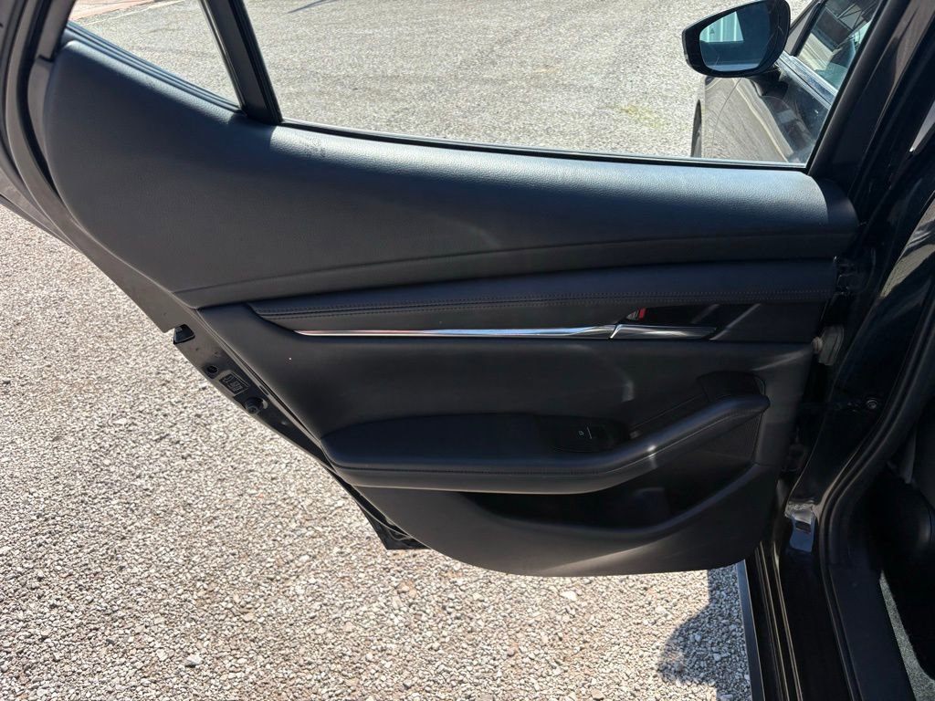 Used 2023 MAZDA MAZDA3 s image 11
