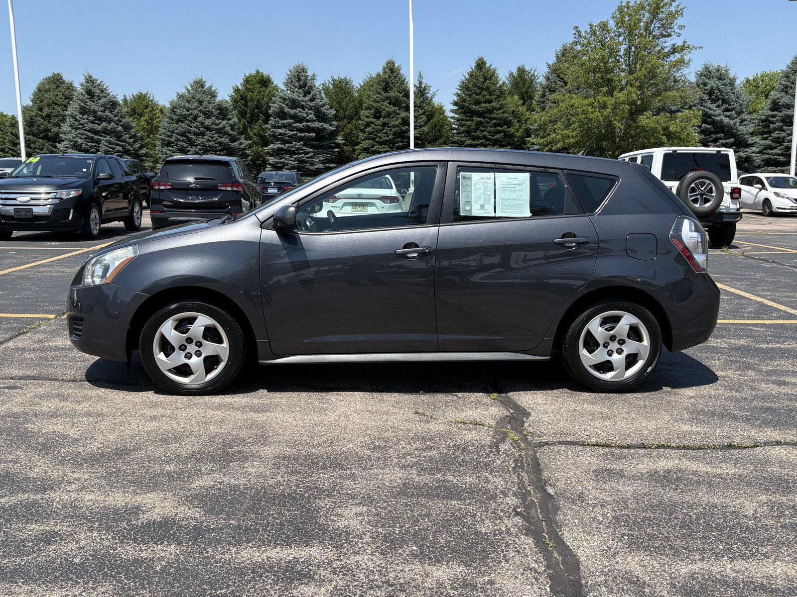 Used 2009 Pontiac Vibe w/ Preferred Package FWD image 5