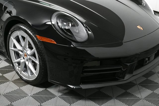 Certified 2025 Porsche 911 Carrera image 38