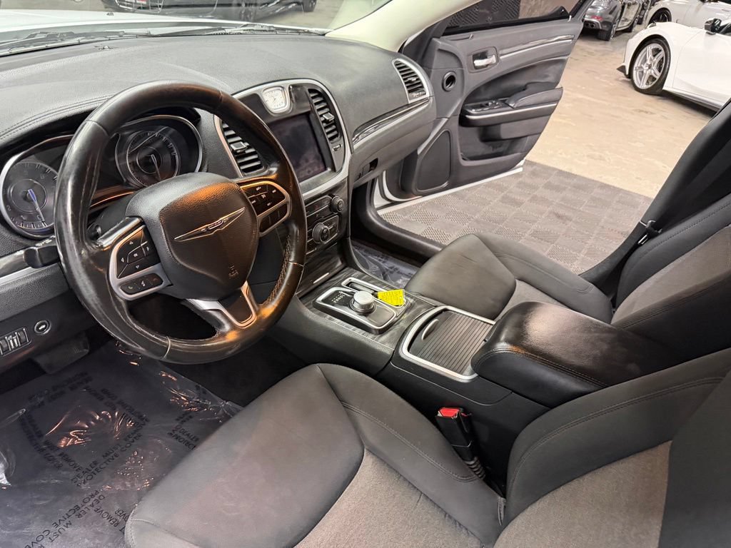 Used 2019 Chrysler 300 Touring w/ Sport Appearance Package RWD image 32