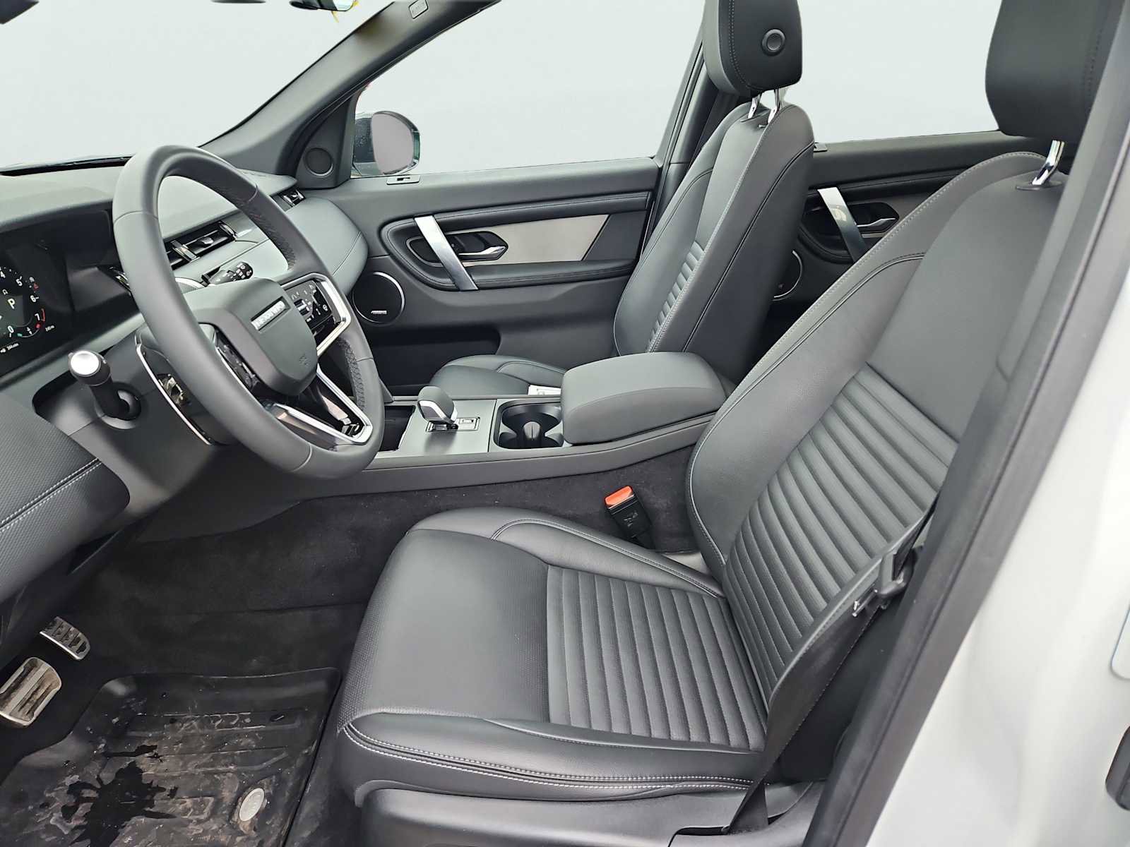 Used 2024 Land Rover Discovery Sport Dynamic SE AWD/4WD image 35