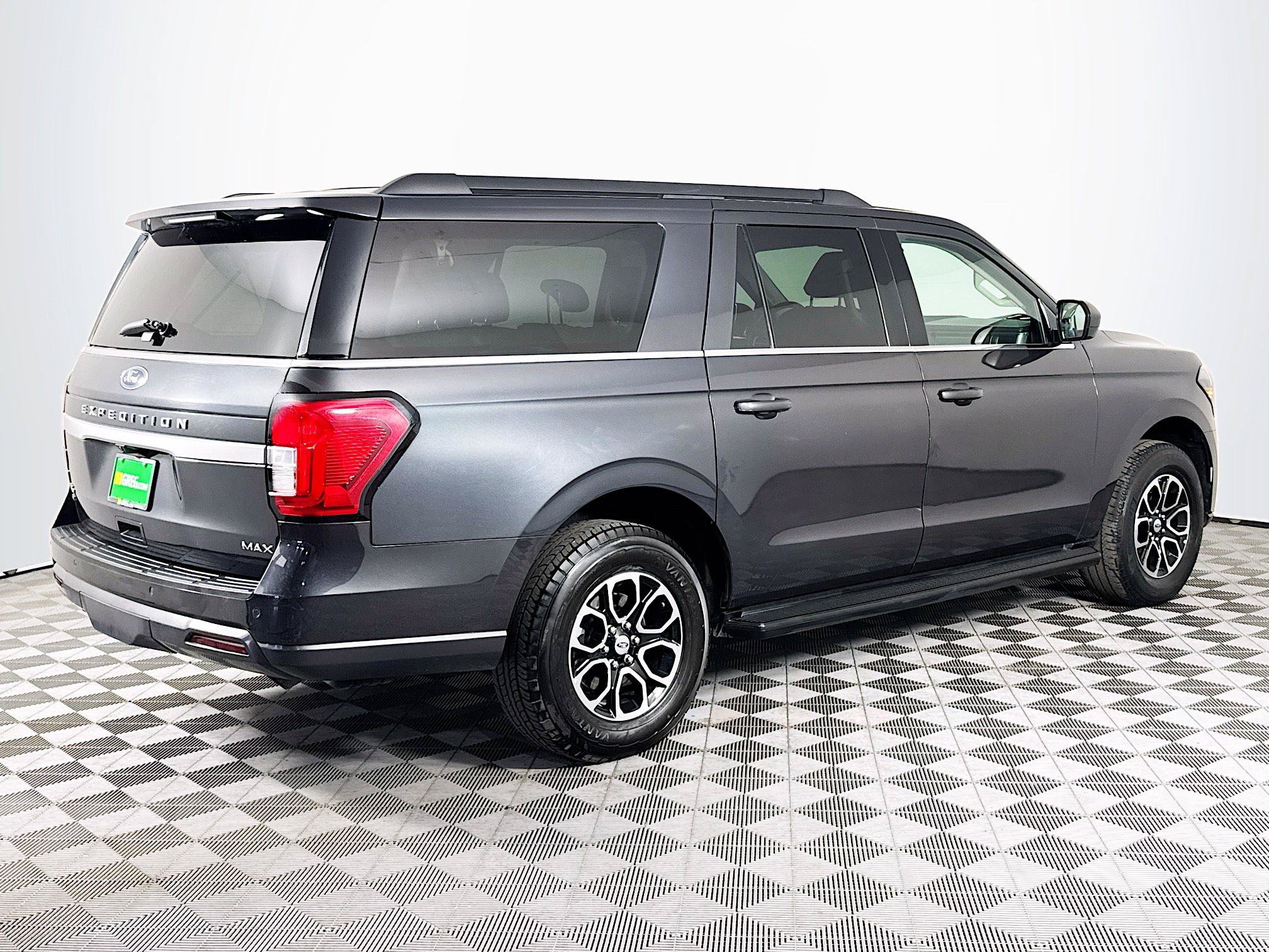 Used 2024 Ford Expedition Max XLT RWD image 8