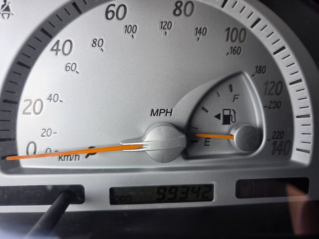 Used 2002 Toyota Camry SE w/ Pkg 4 FWD image 19