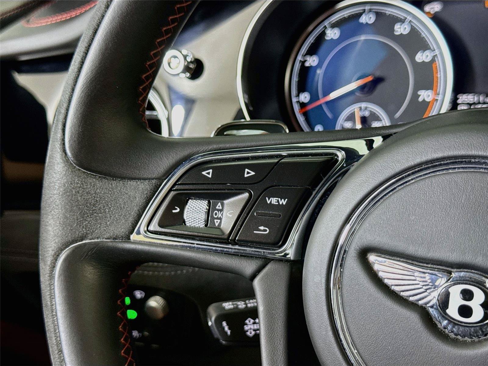 Used 2020 Bentley Bentayga Speed AWD/4WD image 24
