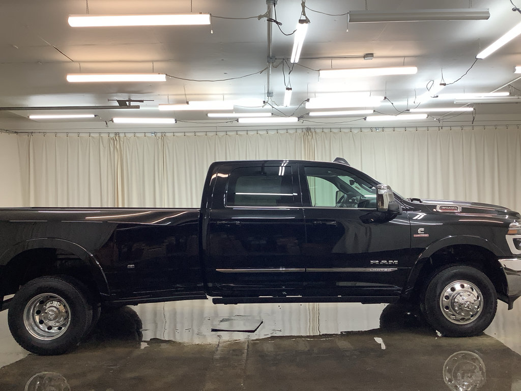 New 2026 RAM 3500 Limited AWD/4WD image 4