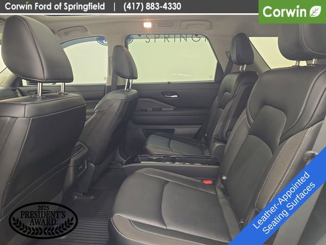 Used 2024 Nissan Pathfinder SL w/ SL Premium Package AWD/4WD image 19