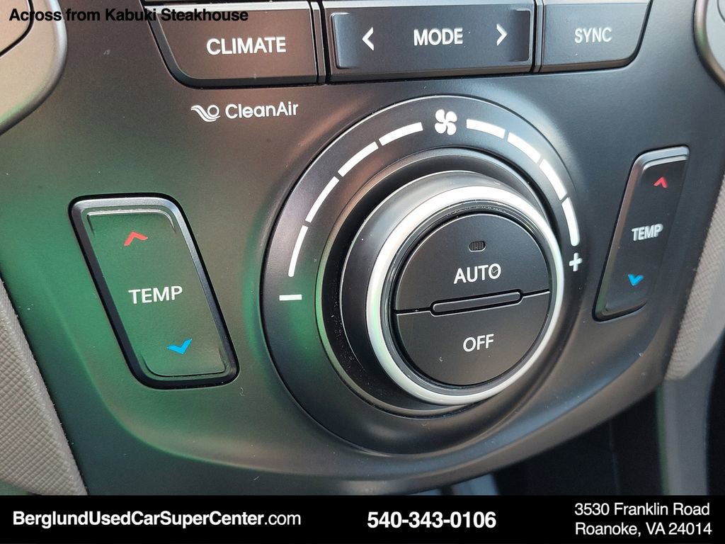 Used 2018 Hyundai Santa Fe SE FWD image 32