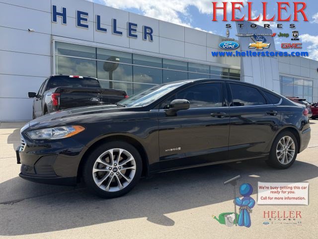 Used 2019 Ford Fusion SE image 1