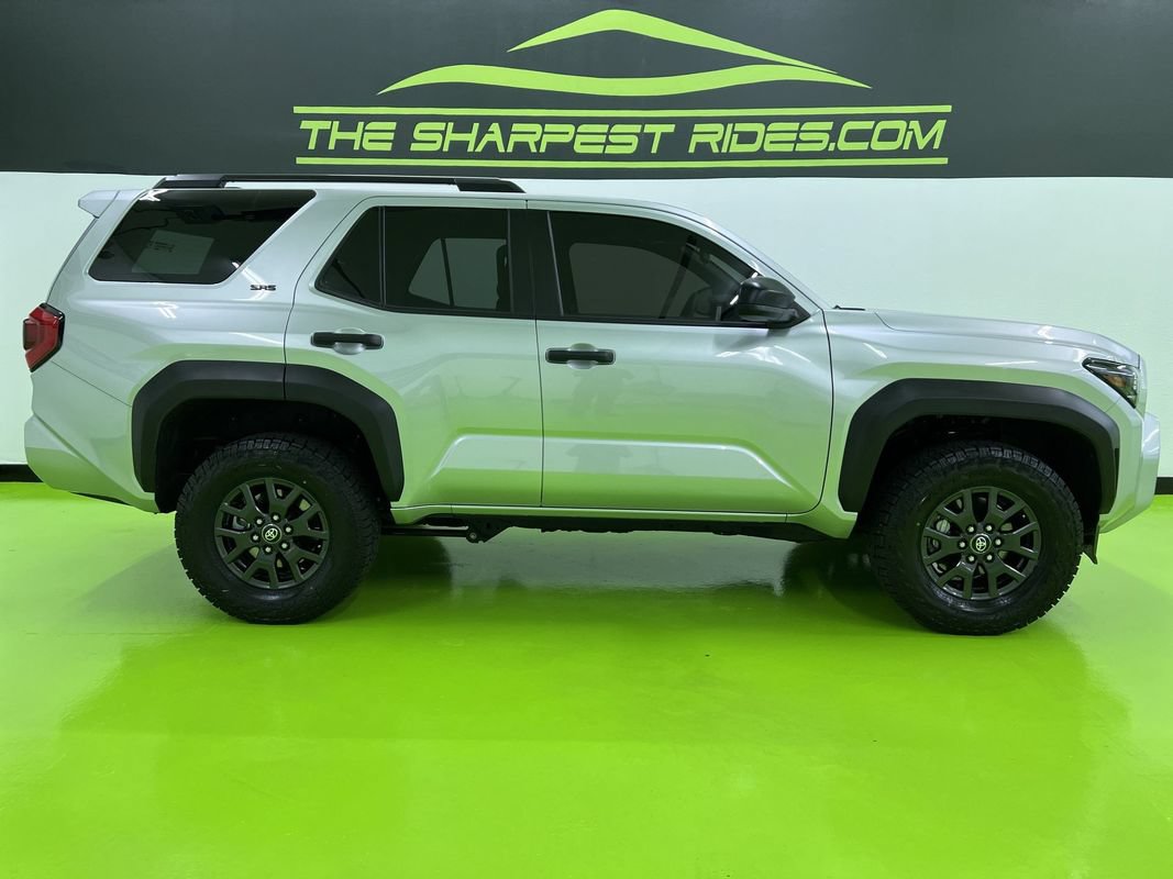 Used 2026 Toyota 4Runner SR5 AWD/4WD image 11