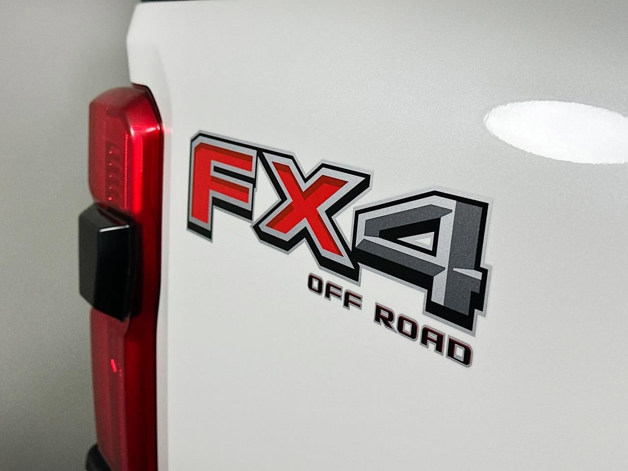 Used 2024 Ford F350 Platinum AWD/4WD image 31