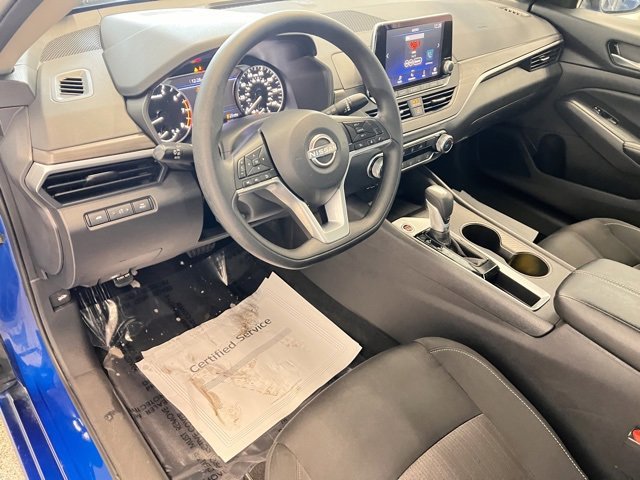 Used 2025 Nissan Altima 2.5 SV image 16