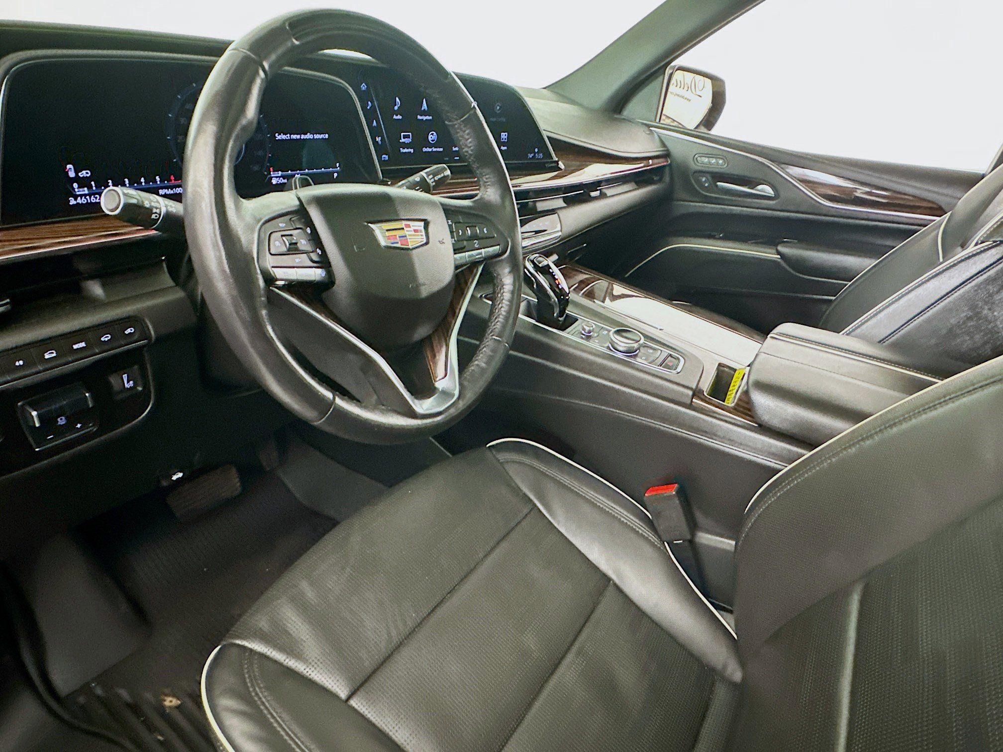 Used 2023 Cadillac Escalade Premium Luxury w/ Performance Package AWD/4WD image 7
