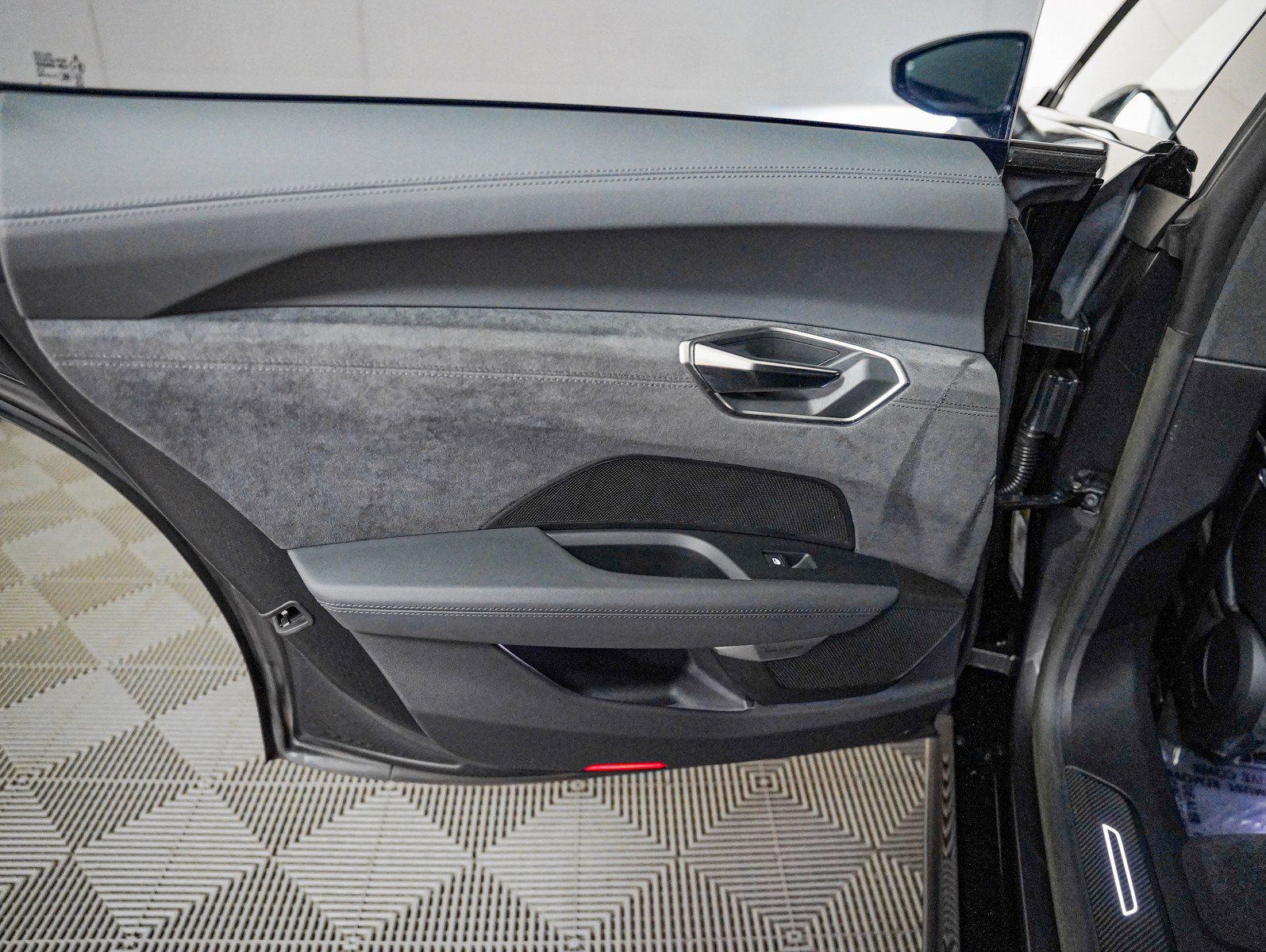 Used 2024 Audi RS e-tron GT w/ Carbon Performance Package image 23