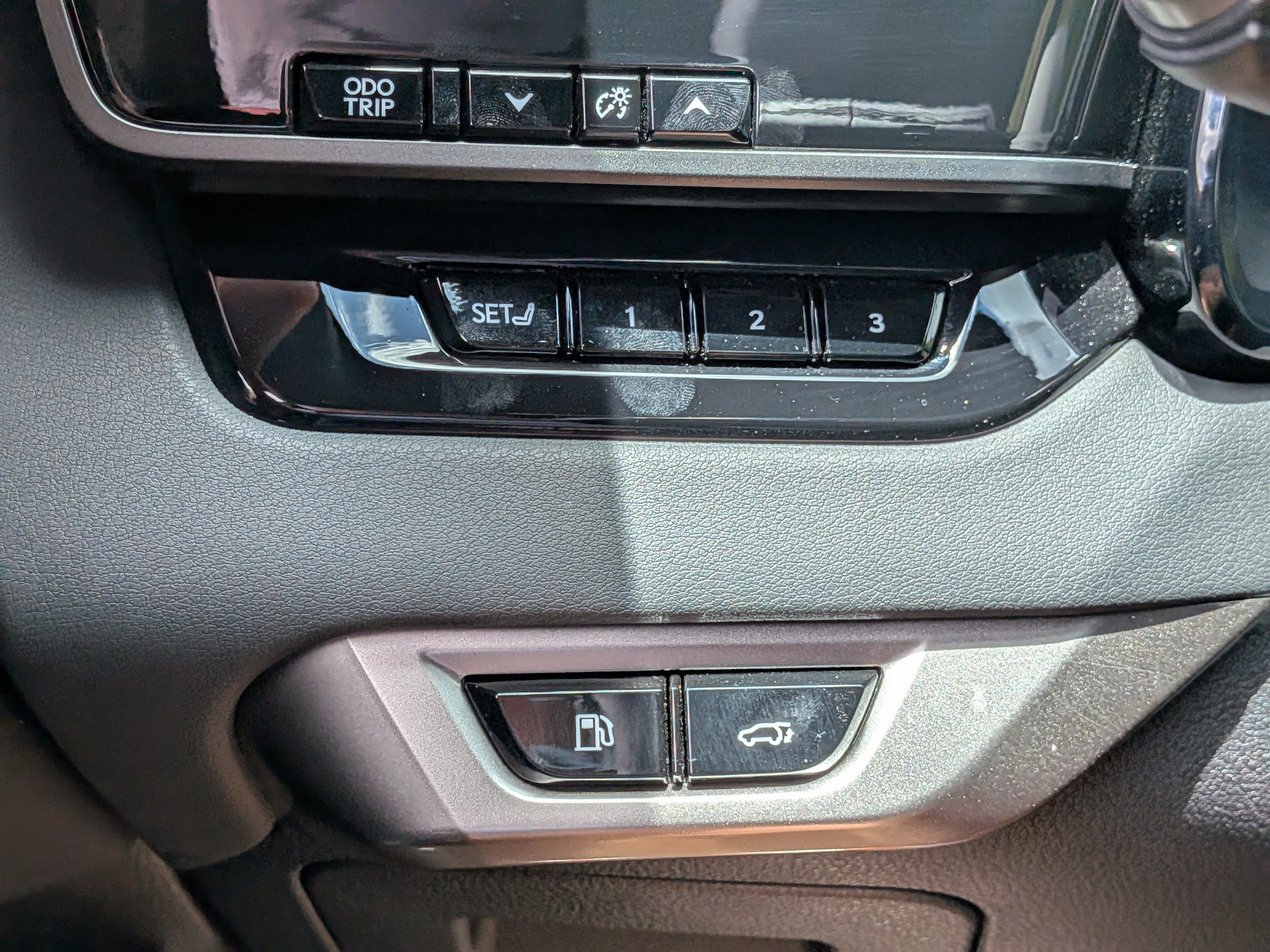 Used 2025 Lexus RX 350 Premium Plus w/ Convenience Package FWD image 26