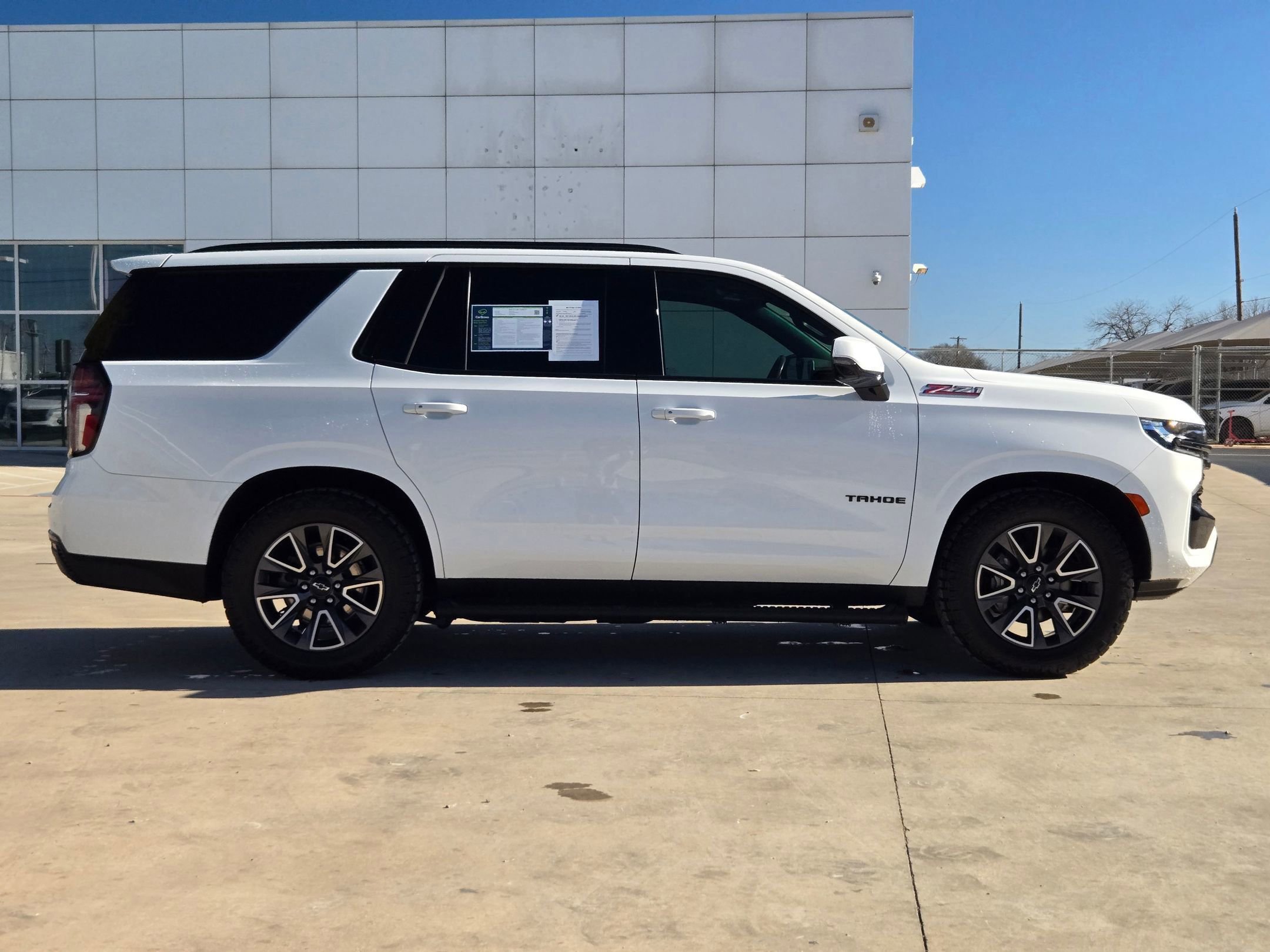 Used 2022 Chevrolet Tahoe Z71 w/ Z71 Off-Road Package image 2