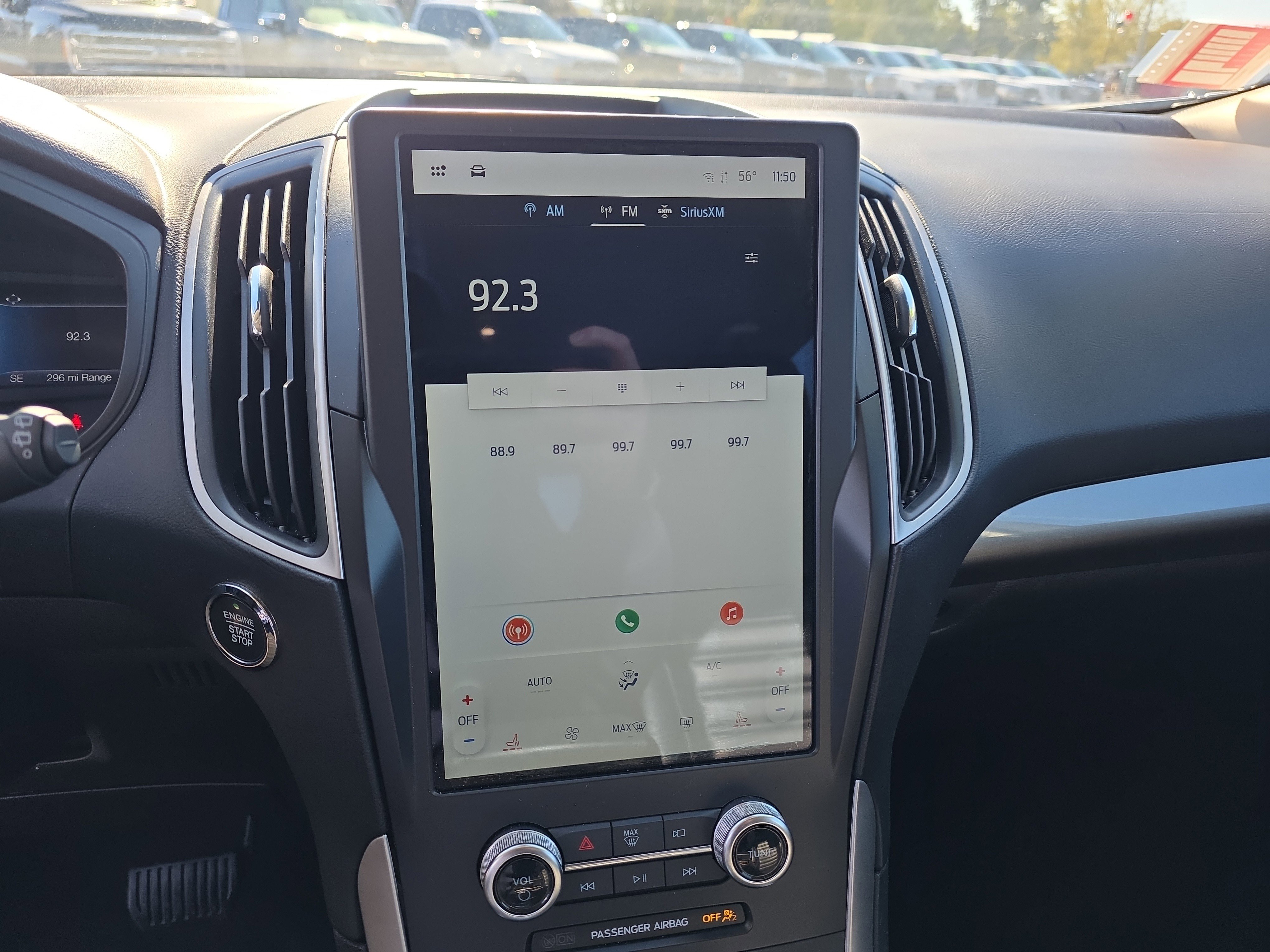 Used 2024 Ford Edge SEL image 25