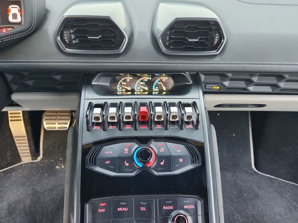 Used 2015 Lamborghini Huracan LP 610-4 image 29