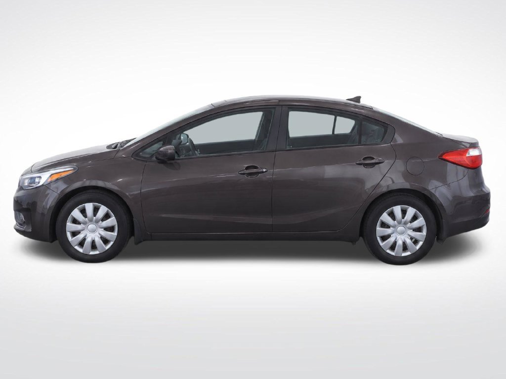 Used 2017 Kia Forte LX FWD image 7