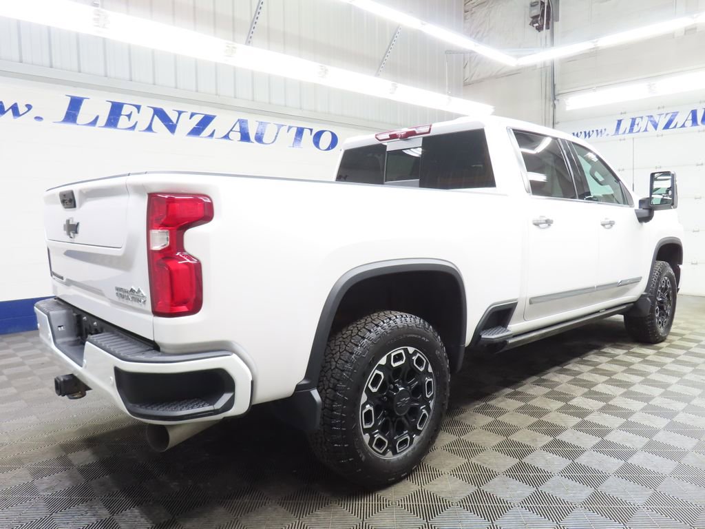Used 2024 Chevrolet Silverado 2500 High Country w/ High Country Premium Package image 5