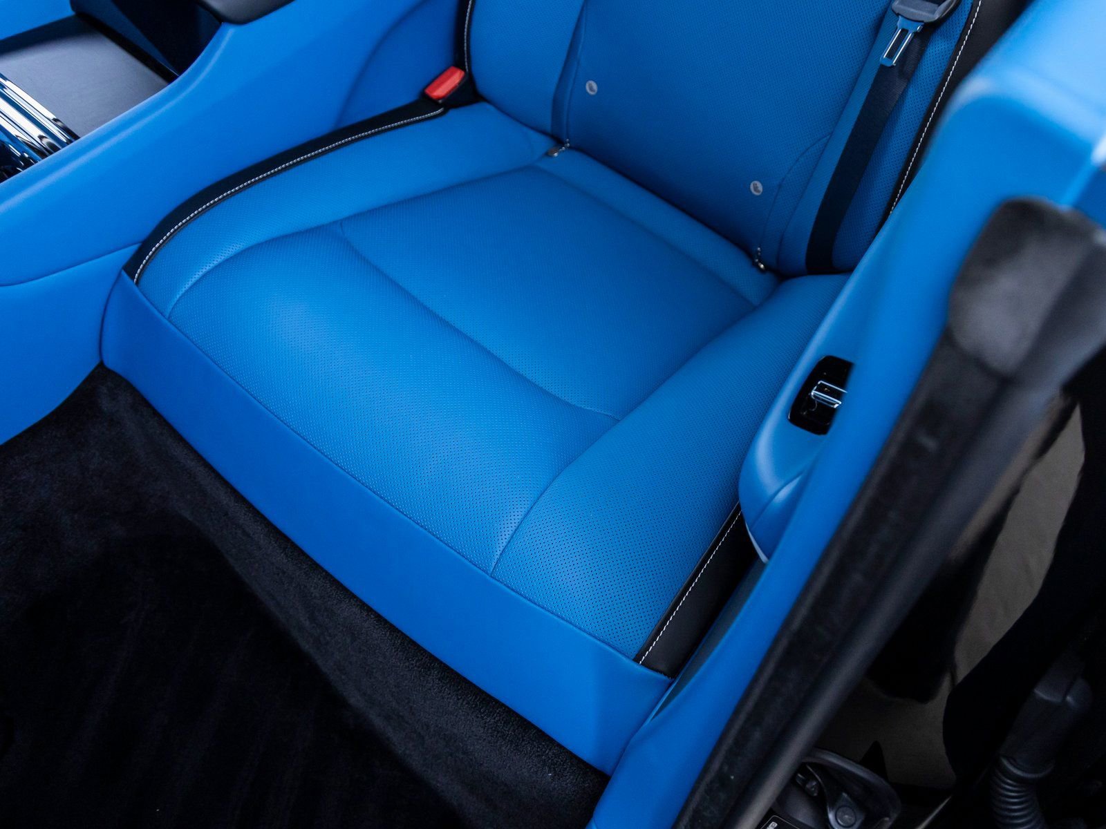 New 2025 Rolls-Royce Spectre image 37