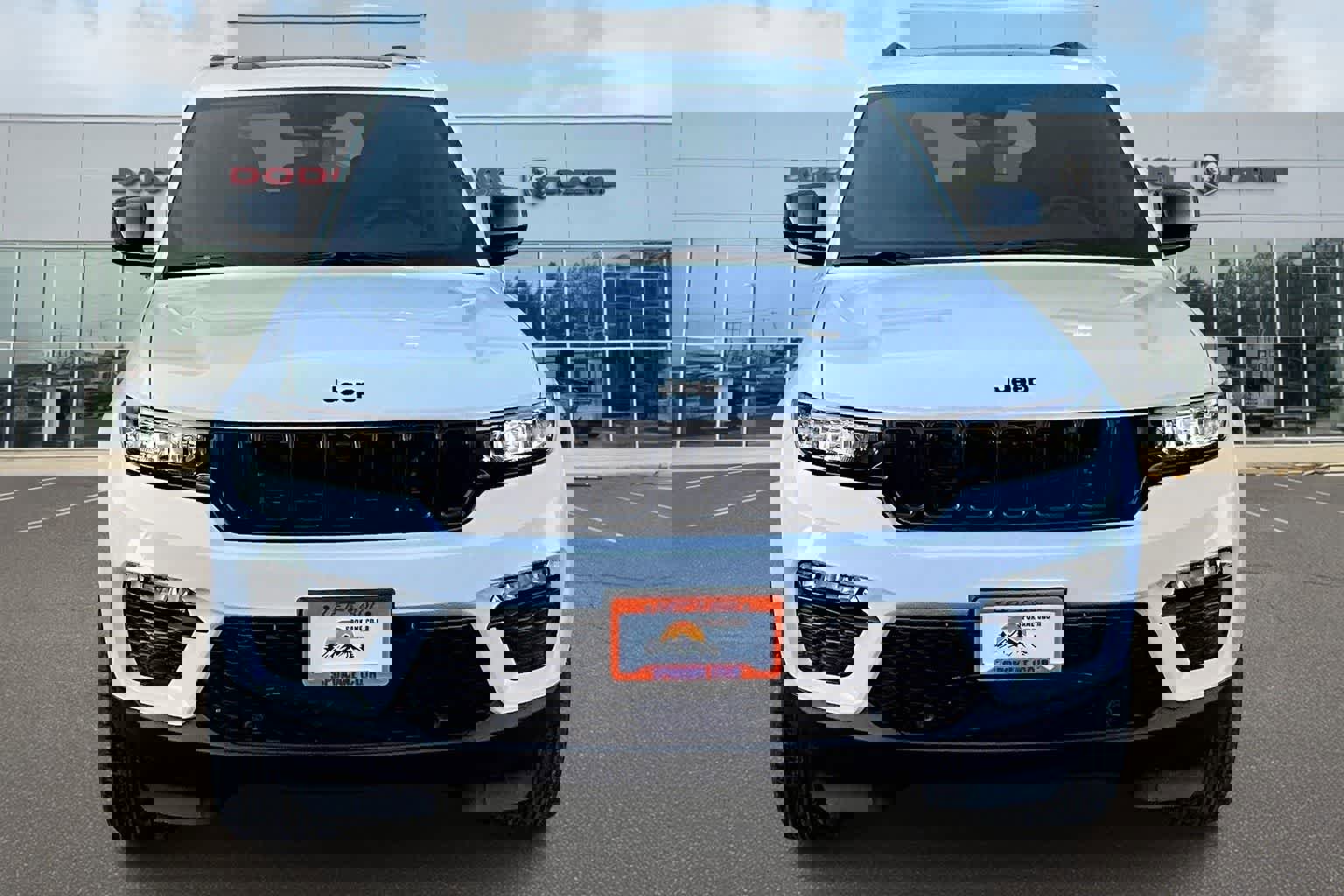 New 2025 Jeep Grand Cherokee Limited w/ Luxury Tech Group II image 6