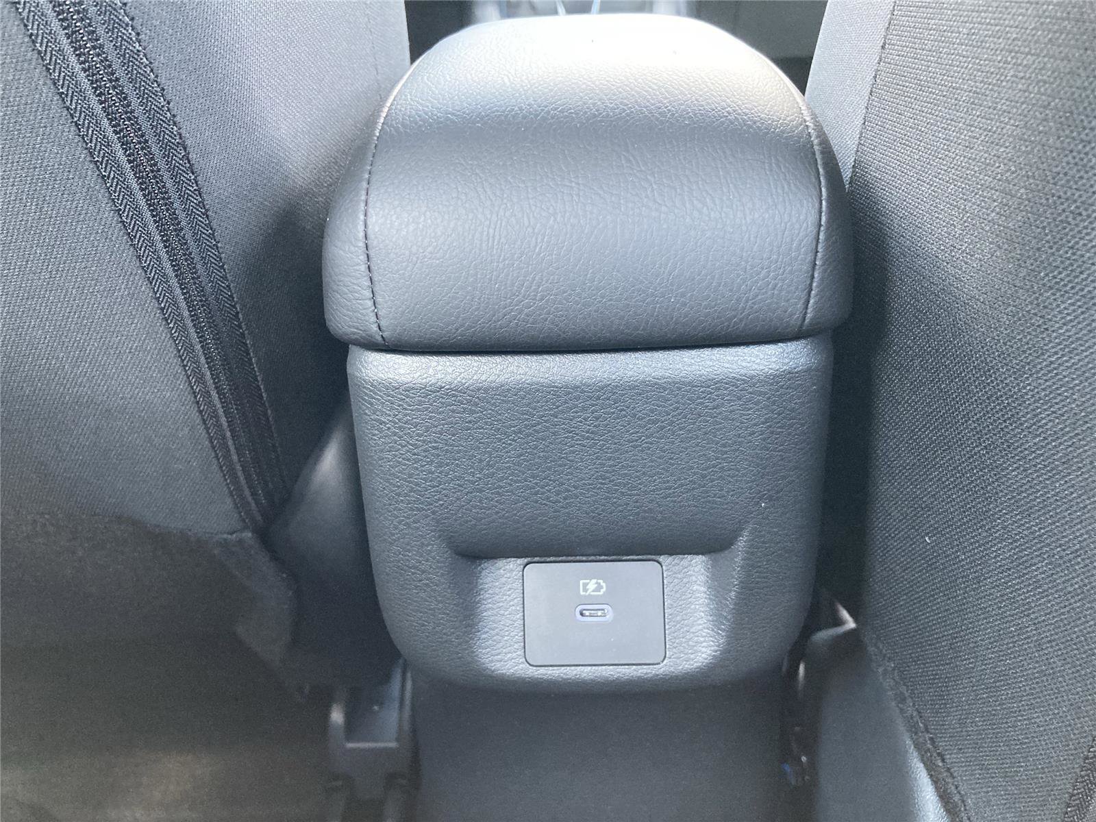 New 2025 Nissan Versa SR w/ Trunk Package image 28