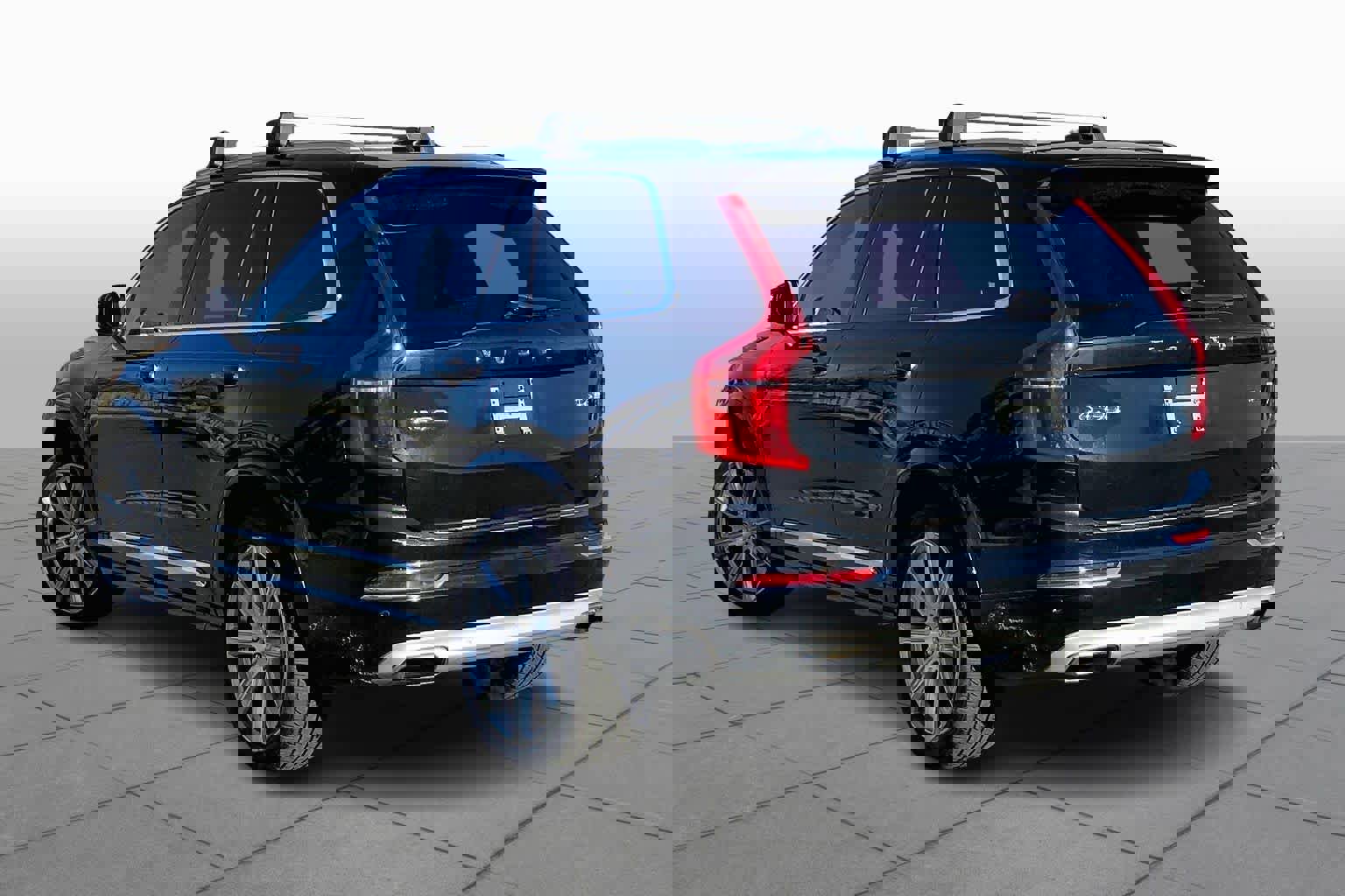 Used 2017 Volvo XC90 T6 Inscription w/ Vision Package image 11