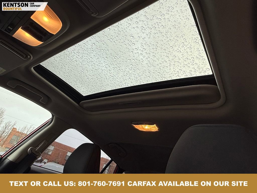 Used 2025 Subaru Crosstrek 2.0i Premium image 31