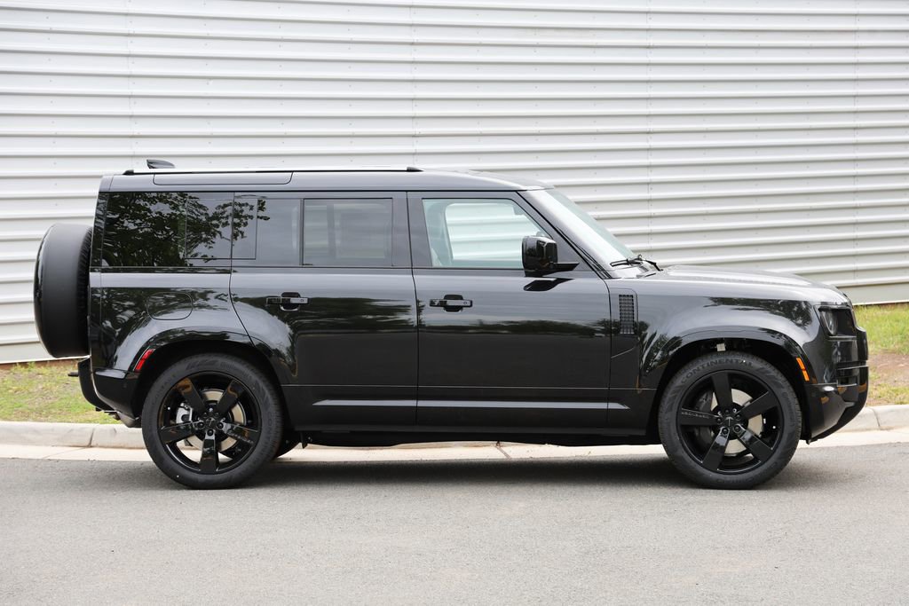 New 2026 Land Rover Defender 110 X-Dynamic SE AWD/4WD image 5