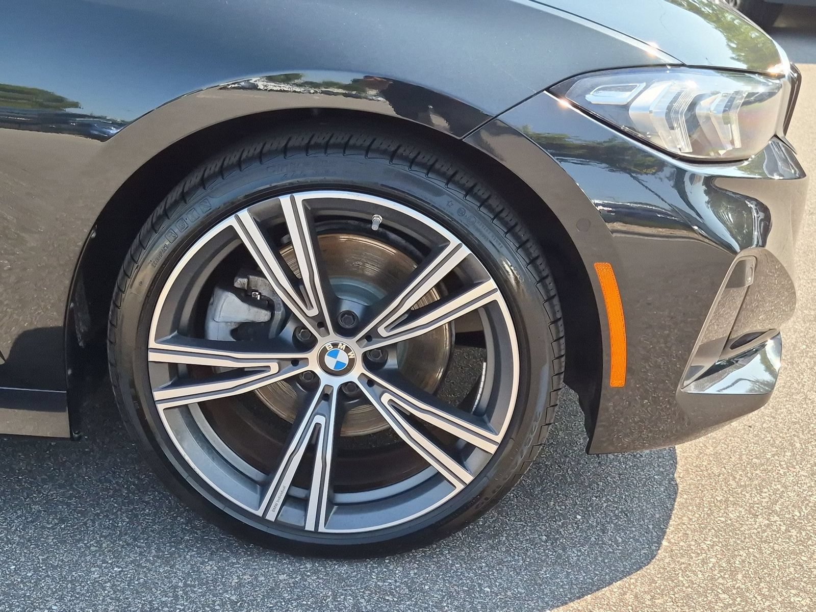 Used 2023 BMW 330i Sedan w/ Premium Package RWD image 10