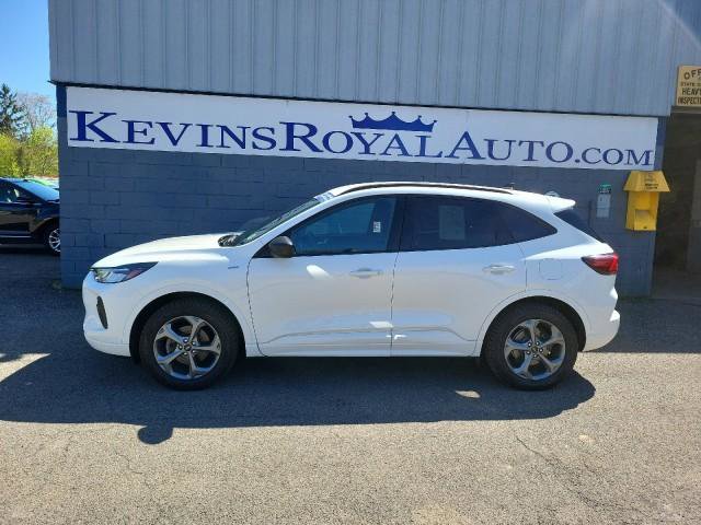 Used 2024 Ford Escape ST-Line AWD/4WD image 1