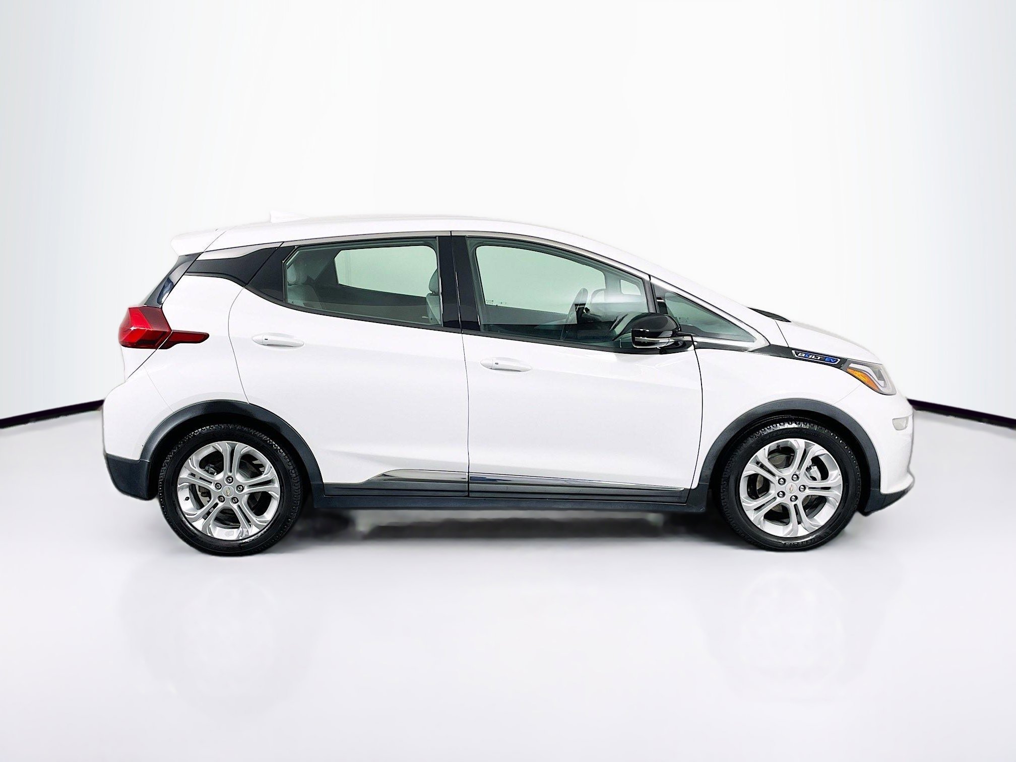 Used 2017 Chevrolet Bolt LT image 10