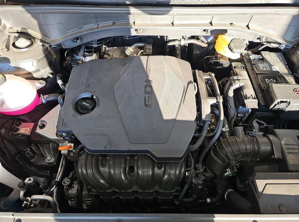 Used 2025 Kia Sorento LX image 11