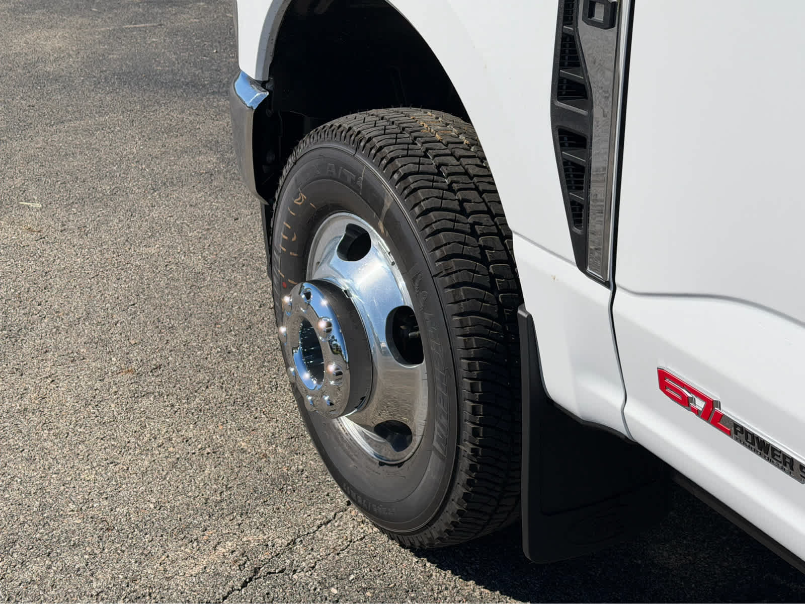 New 2027 Ford F350 Lariat w/ Lariat Ultimate Package AWD/4WD image 7