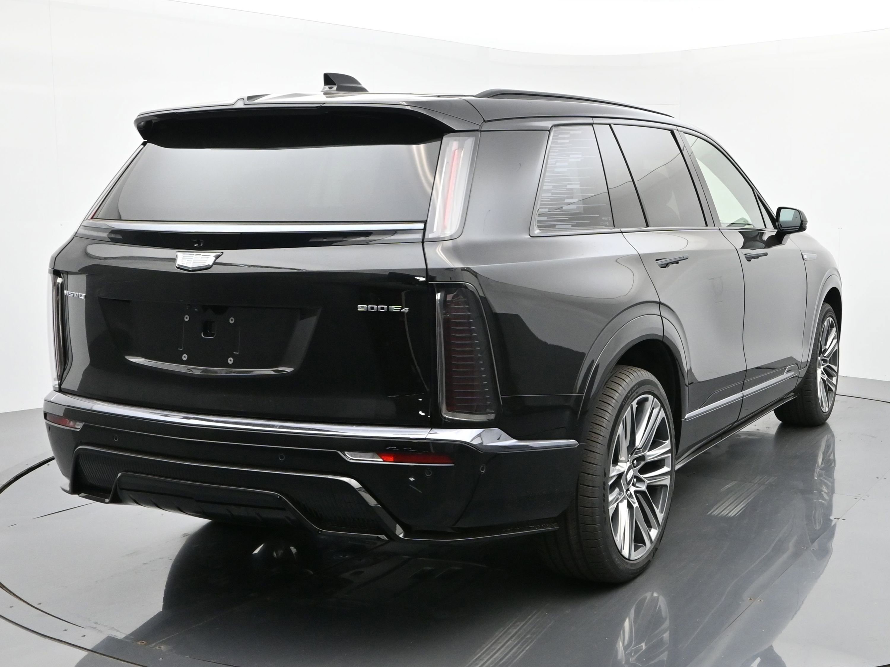 New 2026 Cadillac Vistiq Platinum w/ LPO, Floor Liner Package image 5