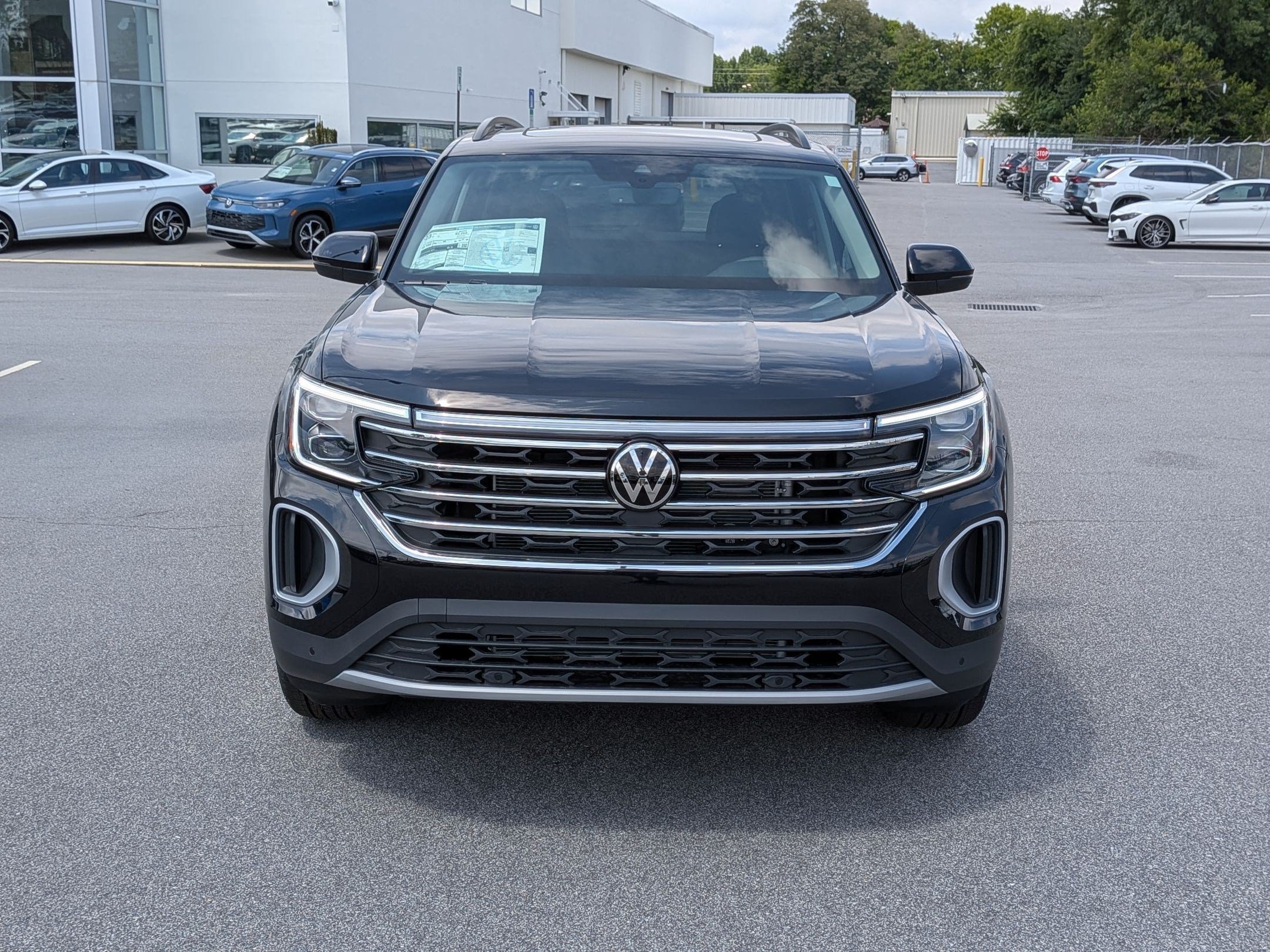 New 2026 Volkswagen Atlas SE FWD image 8