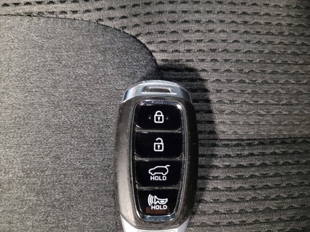 Used 2019 Hyundai Santa Fe SEL FWD image 32