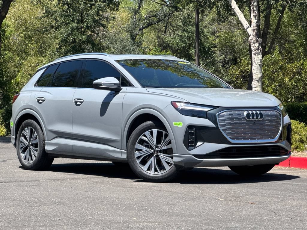 Used 2023 Audi Q4 e-tron Premium Plus w/ Premium Plus RWD image 2